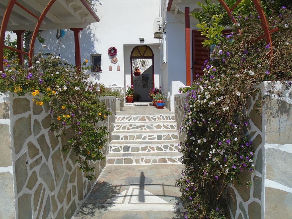 Helios Serifos Livadi  Exterior foto